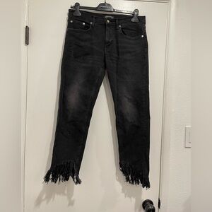 Zara Distressed Black Skinny Jeans with Frayed‎ Hem
